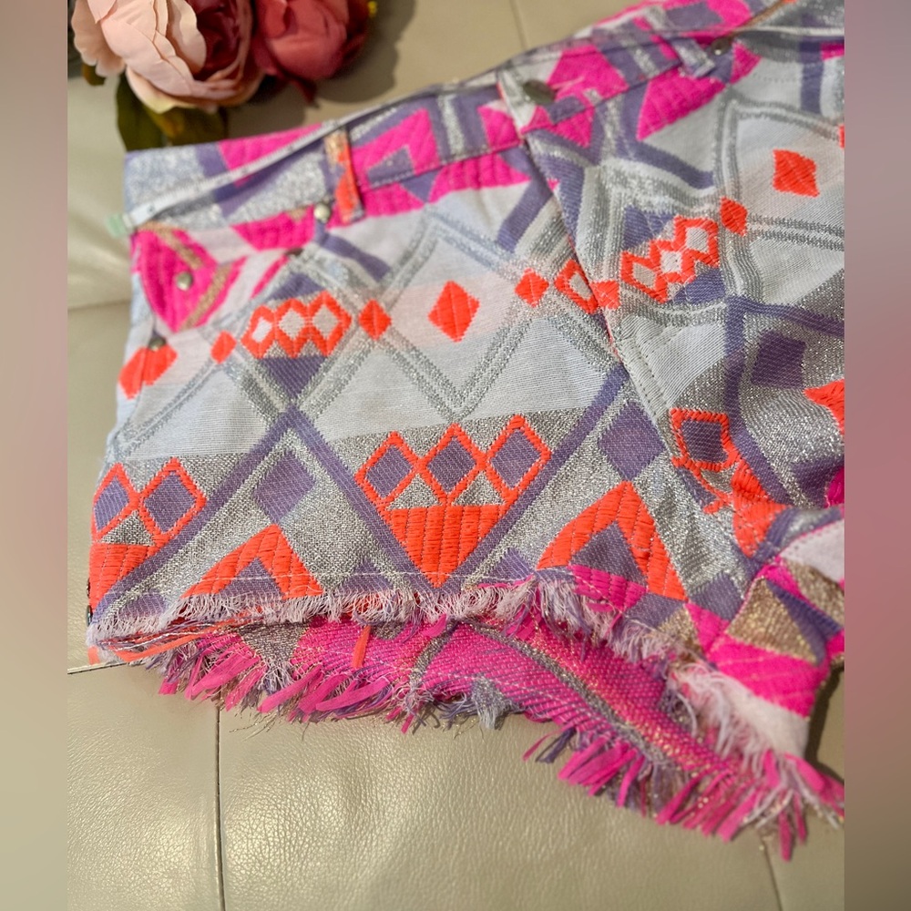 Chaser Colorful Geometric Patterned Shorts - Picture 4 of 13